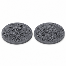 3D-printet edderkoppsverm-base med masse små edderkopper i grå PLA til D&D og Pathfinder.