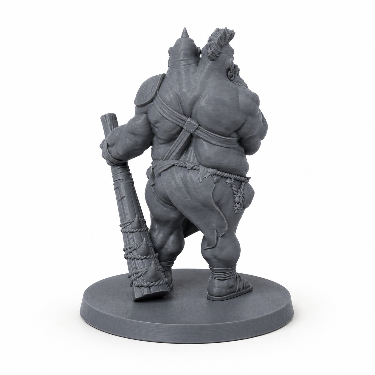 3D-printet Ettin – tohodet ogrekriger med klubbe, to hoder og massiv kropp i grå PLA til D&D og tabletop-rollespill.