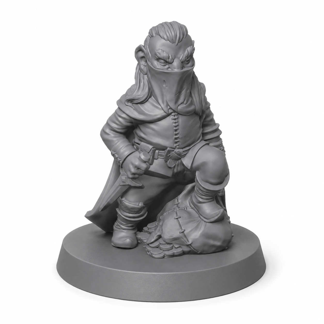 3D-printet Gnometyv I med maske, kniv og snikende positur i grå PLA til D&D og tabletop-rollespill.