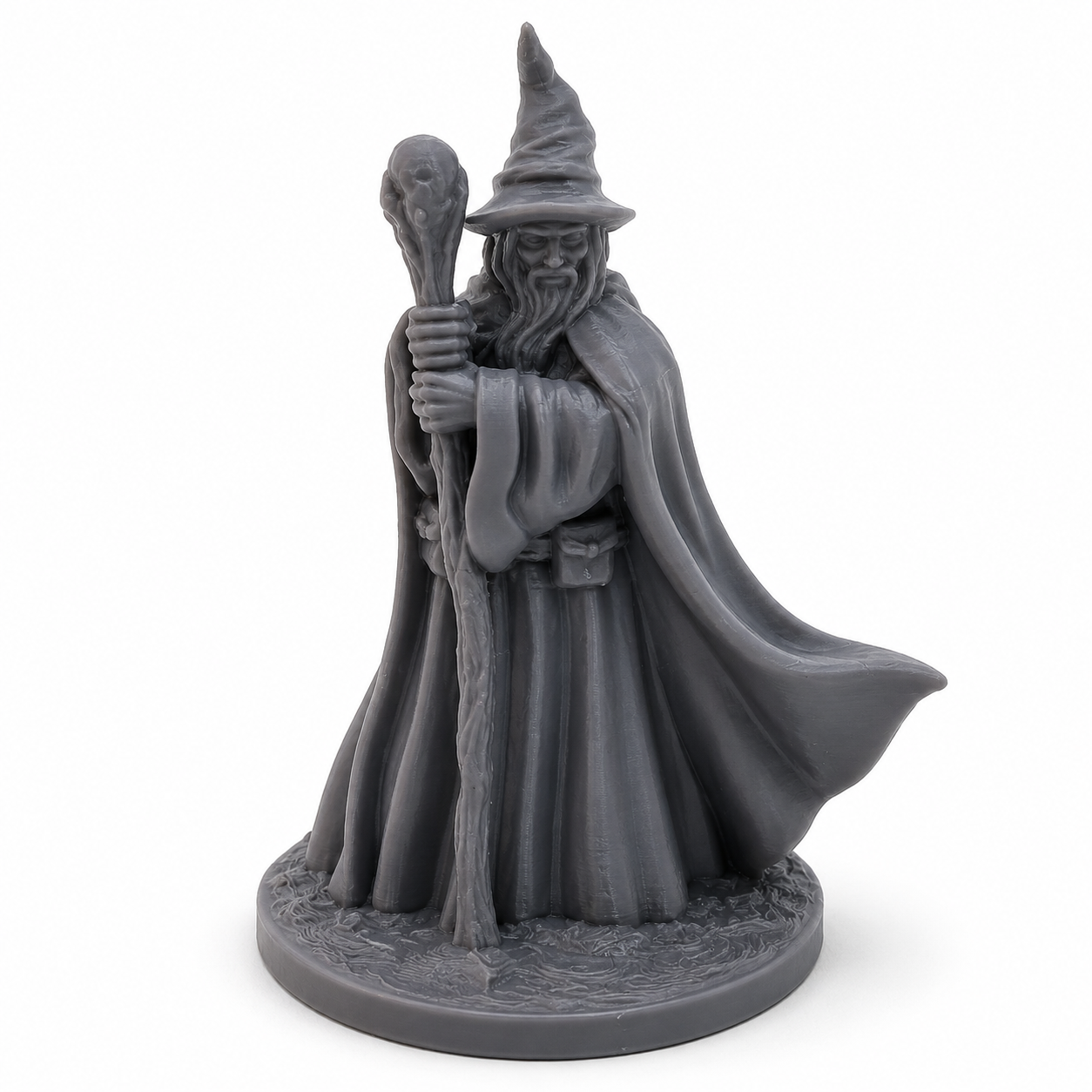 3D-printet Arcane Sage magikerminiatyr i grå PLA til D&D og tabletop-rollespill.