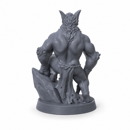 3D-printet Bloodrage Vampire med klør, spisse ører og rovdyraktig positur i grå PLA til D&D og tabletop-rollespill.