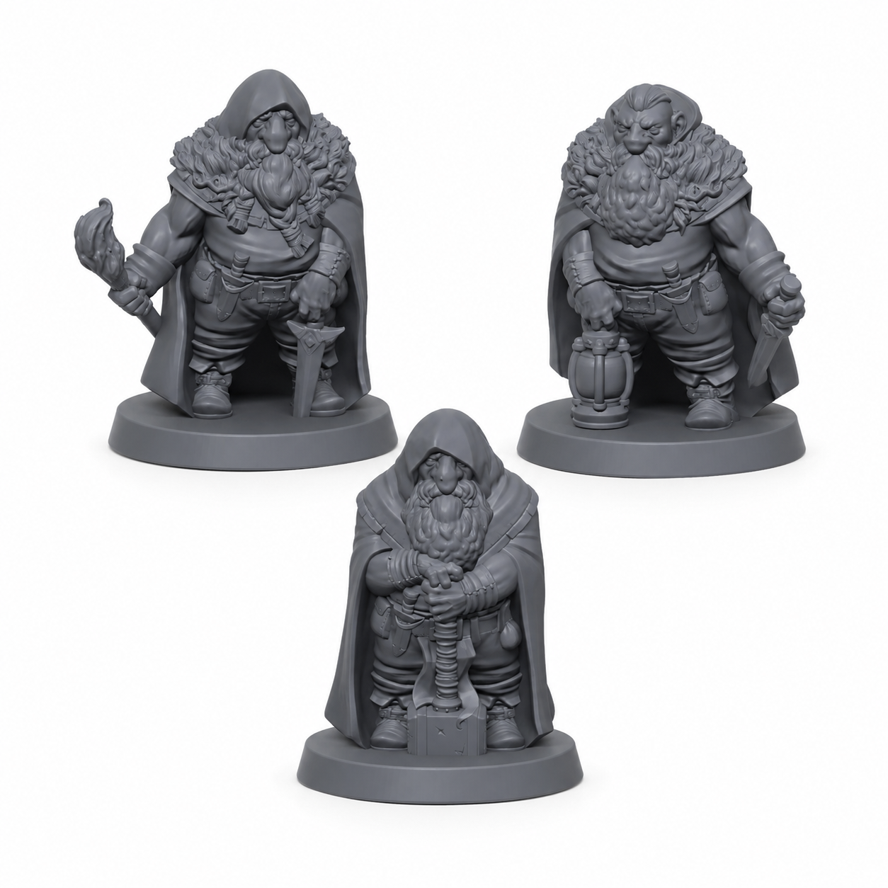3D-printet Dvergutforskere miniatyrsett med tre hettekledde dverger med våpen og utstyr i grå PLA til D&D og tabletop-rollespill.