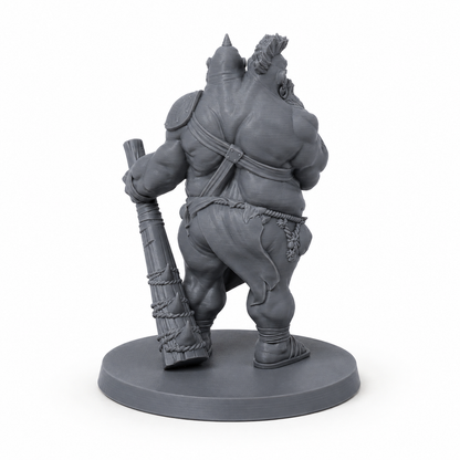 3D-printet Ettin – tohodet ogrekriger med klubbe, to hoder og massiv kropp i grå PLA til D&D og tabletop-rollespill.