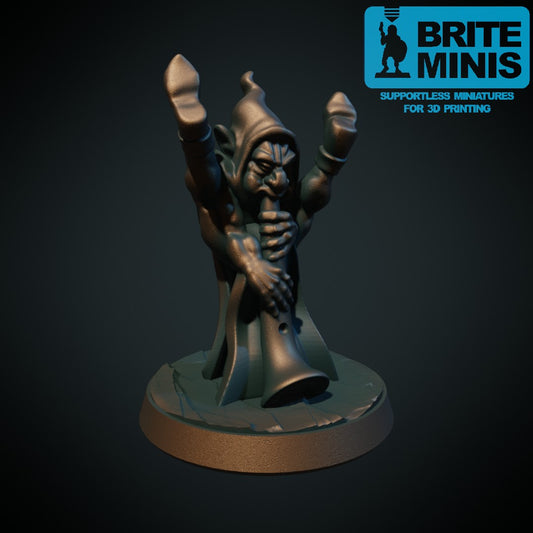 3D-printet goblin-trompetist som blåser i horn i grå PLA til D&D og Pathfinder.