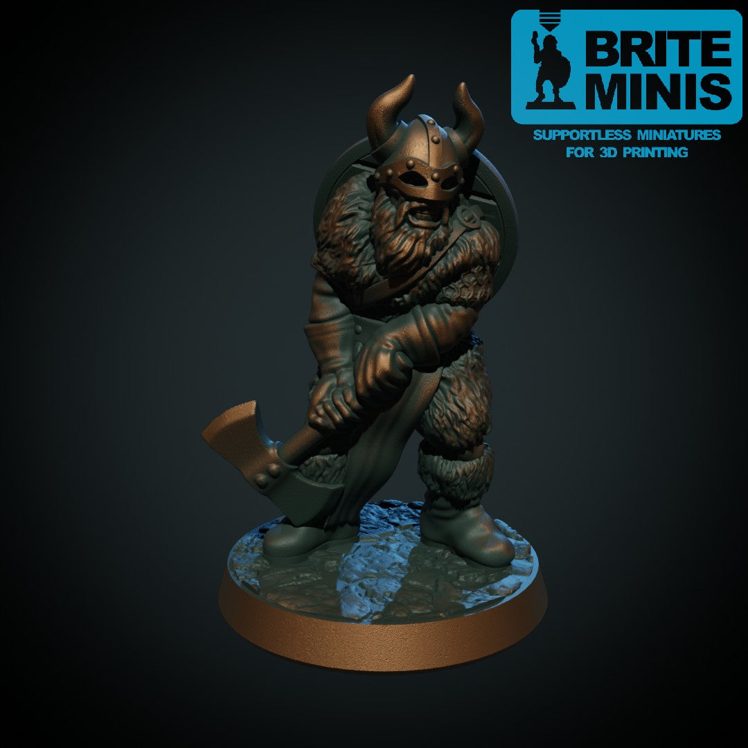 Berserker med hornhjelm, 3D-printet D&D-miniatyr fra Spillsmia.
