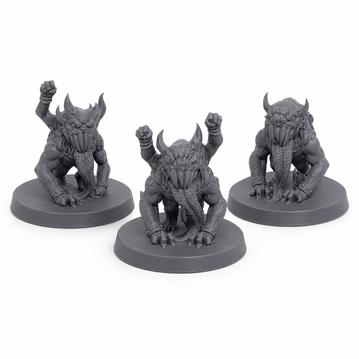 3D-printet Horror Spawns miniatyrsett med tre krypende groteske monsterfigurer i grå PLA til D&D og tabletop-rollespill.