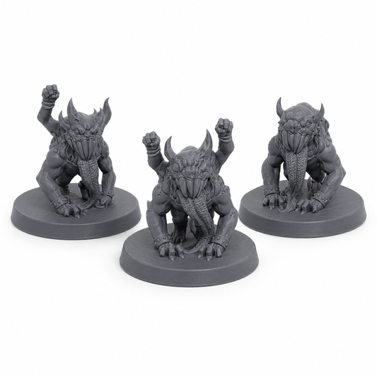 3D-printet Horror Spawns miniatyrsett med tre krypende groteske monsterfigurer i grå PLA til D&D og tabletop-rollespill.