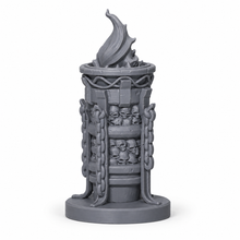 3D-printet stort ildkar med høy flamme og kjettinger i grå PLA til D&D og Pathfinder.