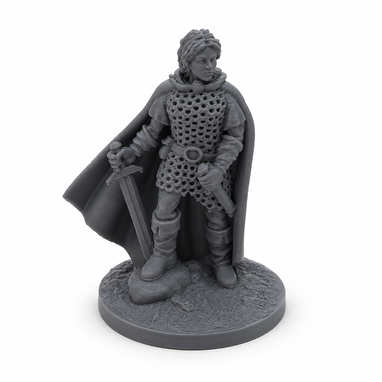 3D-printet Ironcloak Fighter krigerminiatyr i grå PLA til D&D og tabletop-rollespill.