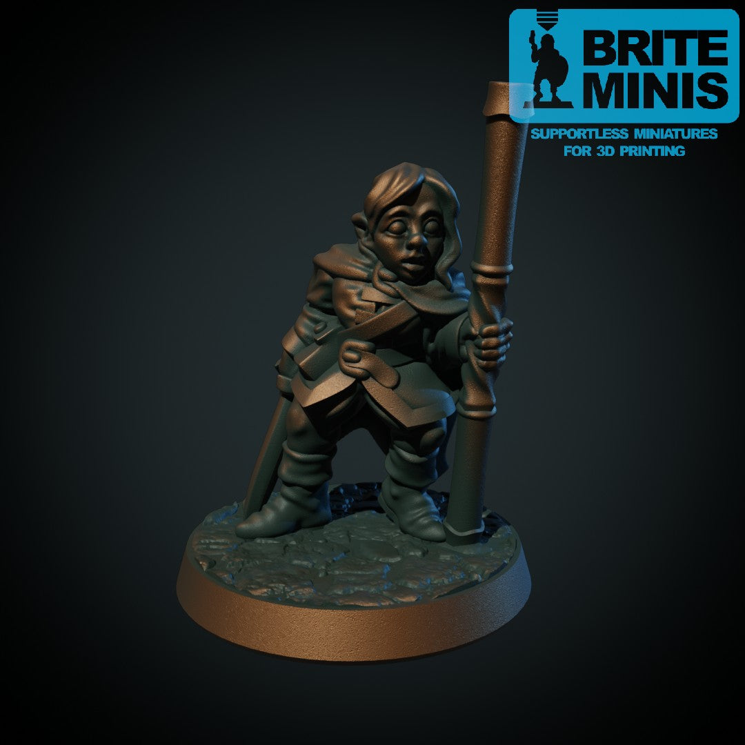Ung eventyrerske, 3D-printet D&D-miniatyr fra Spillsmia.
