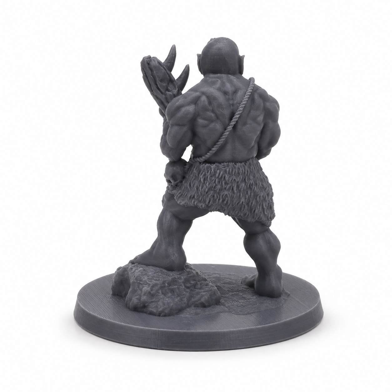 3D-printet Ogre II med stor klubbe i grå PLA til D&D, Pathfinder og andre tabletop-rollespill.