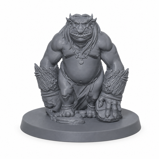 3D-printet Skogstroll med massiv kropp og kraftige armer i grå PLA til D&D og tabletop-rollespill.