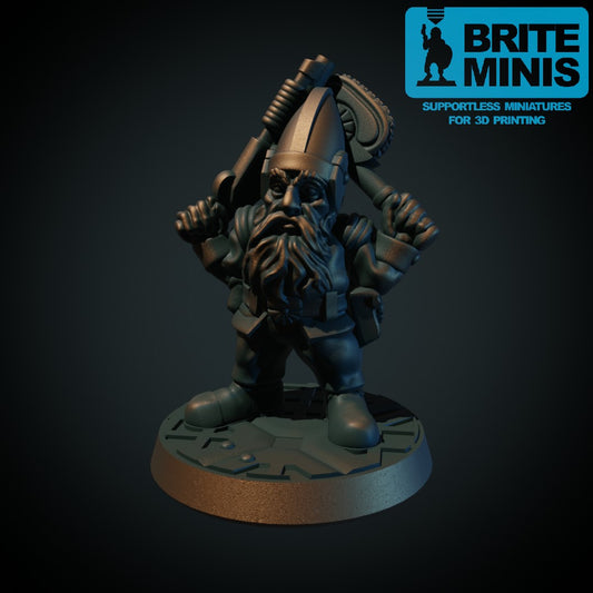 Space-dverg med hagle og kjedeøks, 3D-printet sci-fi-miniatyr fra Spillsmia.