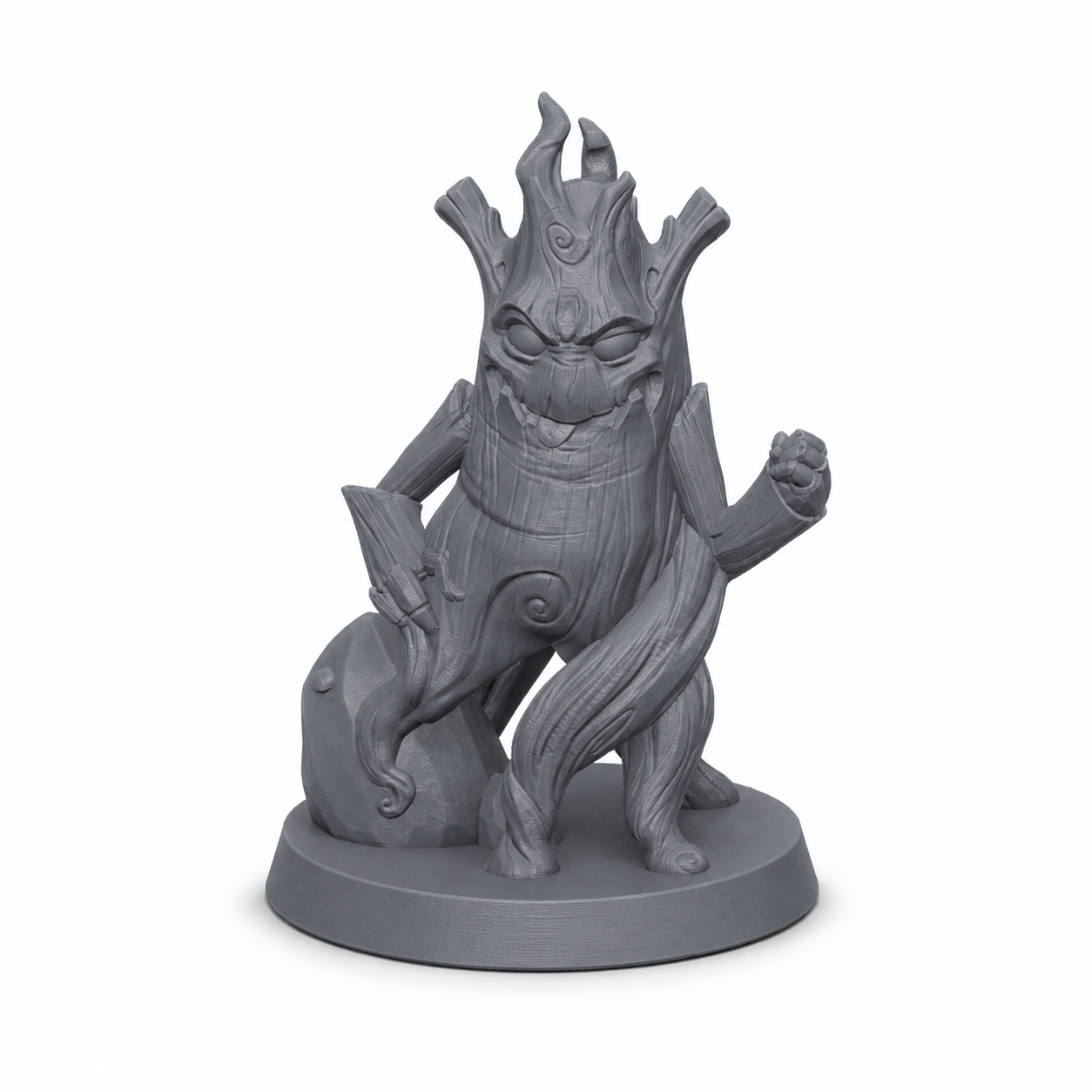 3D-printet Ung treånd I med barkkropp, røtter og skogspreg i grå PLA til D&D og tabletop-rollespill.