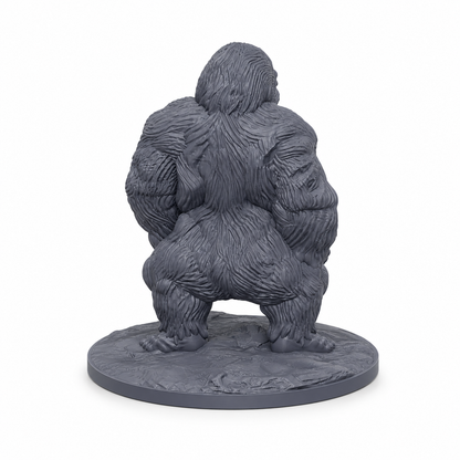 3D-printet Undead Gorilla IV med tung kropp, udødt preg og truende positur i grå PLA til D&D og tabletop-rollespill.