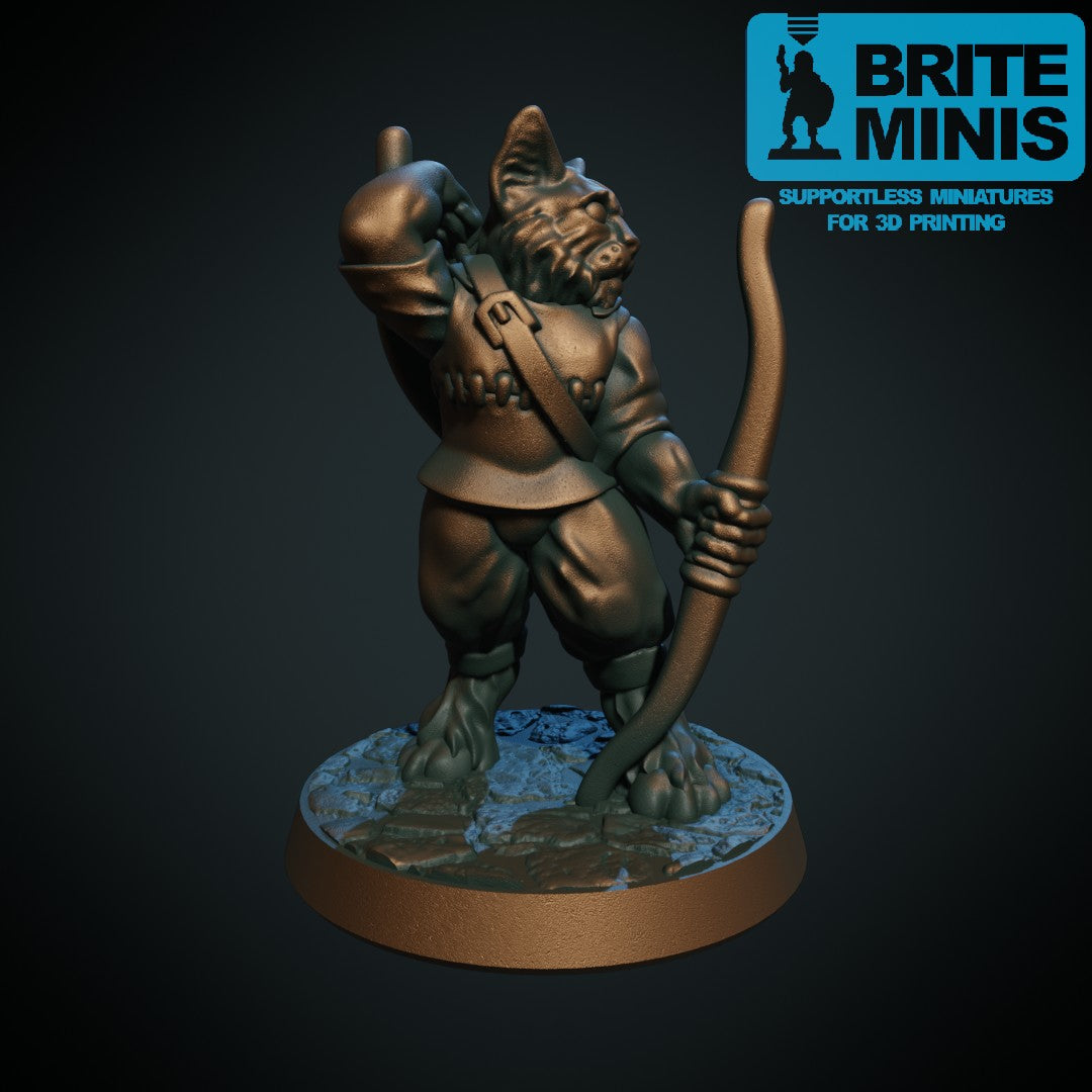 Tre katfolk: bueskytter, kappekledd magiker og sverdkjemper, 3D-printet D&D-miniatyrsett fra Spillsmia.