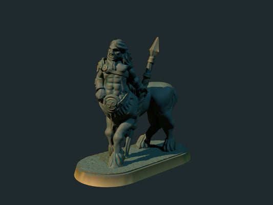 Kentaur med spyd – 3D-printet D&D-miniatyr fra Spillsmia