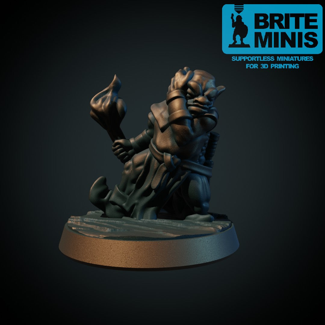 3D-printet goblin med fakkel, alternativ positur, i grå PLA til D&D og Pathfinder.