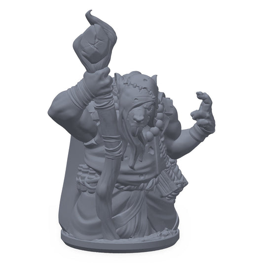 Grå 3D-printet miniatyr av en hettekledd rottemann med stav, til D&D og Pathfinder.